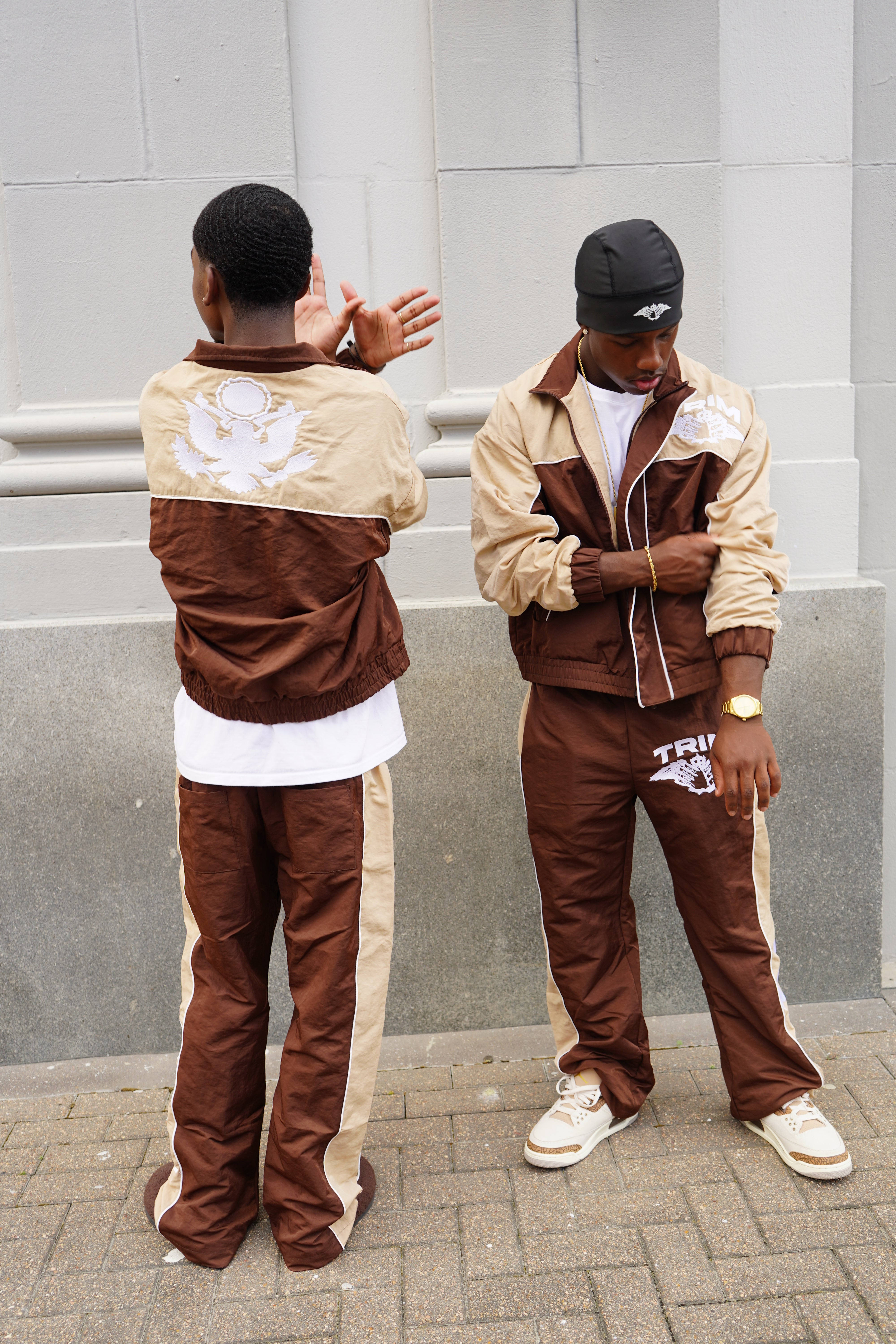 Brown/tan tracksuit