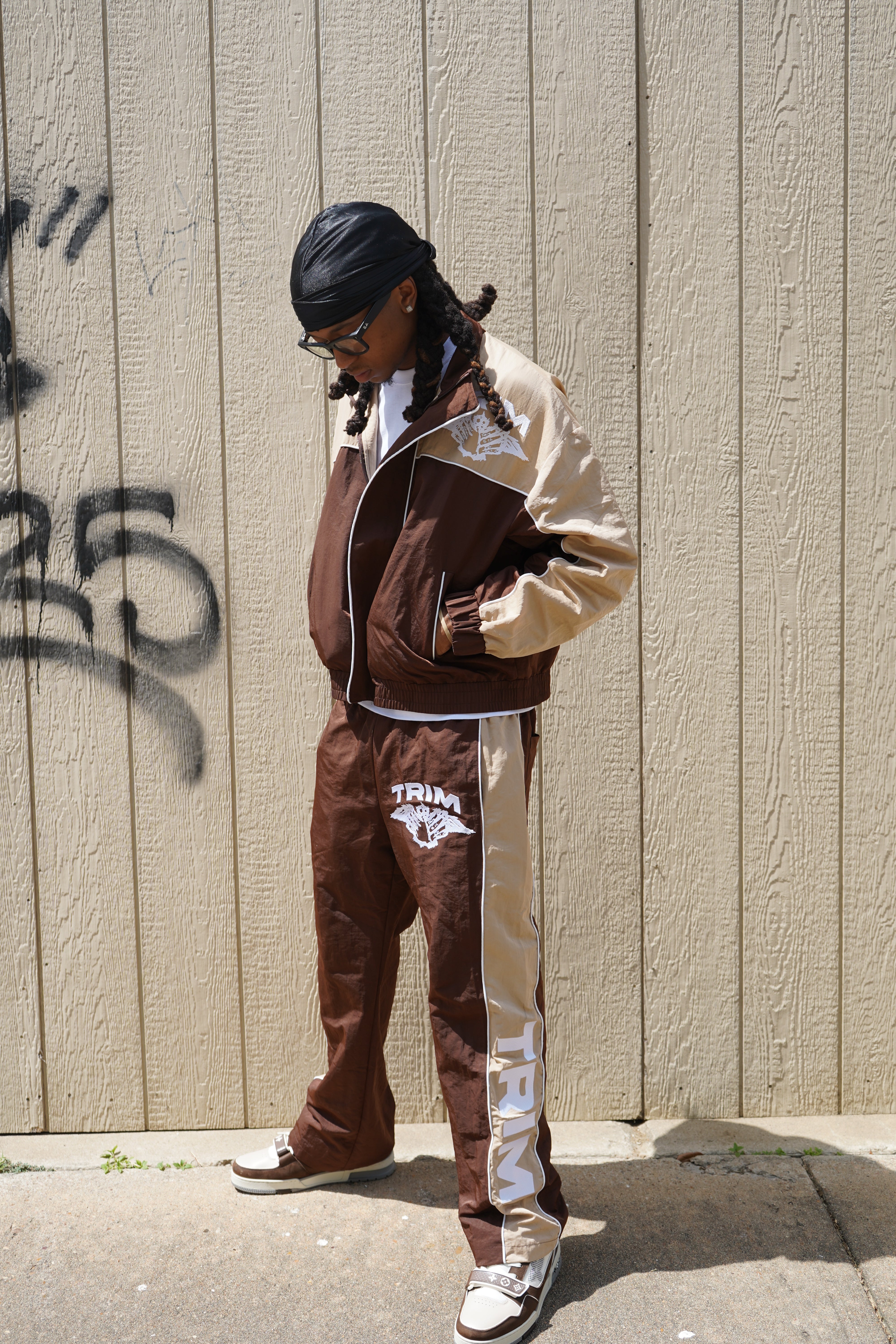 Brown/tan tracksuit